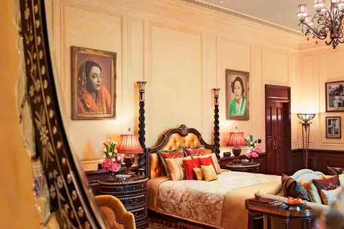 Taj Rambagh Palace, Jaipur - Rooms - 1496 Sqft 139 Sqmt Garden View King Bed 17