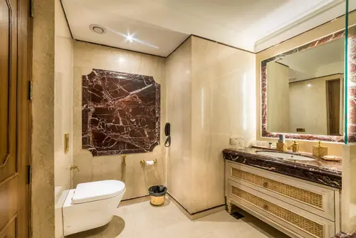 Fort Rajwada, Jaisalmer - Rooms - Washroom 108