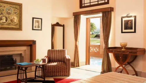 Umaid Bhawan Palace, Jodhpur - Rooms - 400 Sqft 37 Sqmt City View King Bed 7