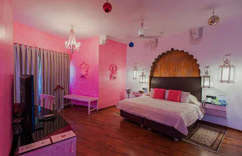 Ajit Bhawan Palace, Jodhpur - Rooms - 667 Sqft 62 Sqmt King Bed 37