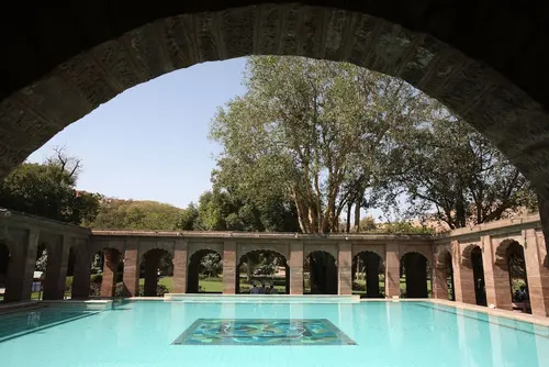 WelcomHeritage Bal Samand Lake Palace - Overview - Outdoors 16