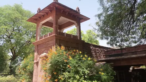 WelcomHeritage Bal Samand Lake Palace - Overview - Outdoors 26