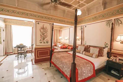 Taj Lake Palace, Udaipur - Rooms - 35 Sqft 3 Sqmt Lake View Double Bed 10