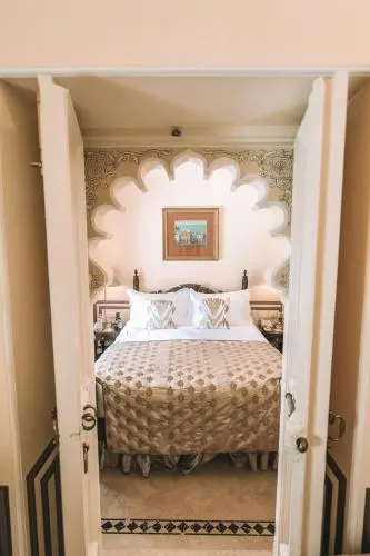 Taj Lake Palace, Udaipur - Rooms - 452 Sqft 42 Sqmt Full Beds 29
