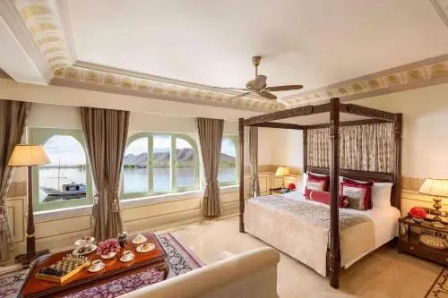 Taj Lake Palace, Udaipur - Rooms - 570 Sqft 53 Sqmt King Beds 21