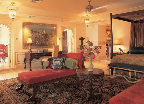 Taj Lake Palace, Udaipur - Rooms - 797 Sqft 74 Sqmt Lake View King Bed 51