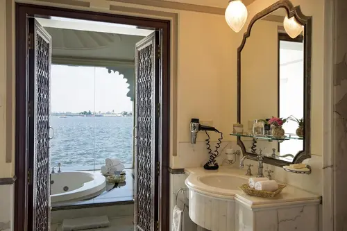 Taj Lake Palace, Udaipur - Rooms - Washroom 90