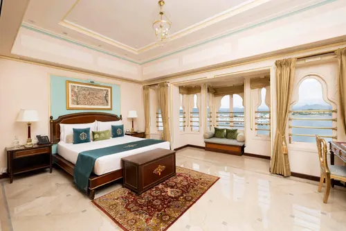 Taj Fateh Prakash Palace, Udaipur - Rooms - 1044 Sqft 97 Sqmt Lake View King Bed 10