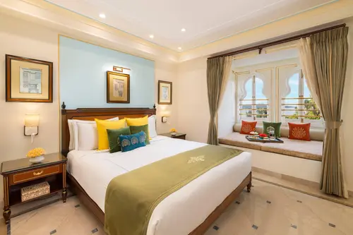 Taj Fateh Prakash Palace, Udaipur - Rooms - 355 Sqft 33 Sqmt Lake View King Bed 16