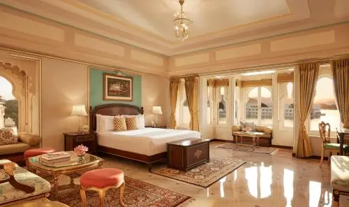 Taj Fateh Prakash Palace, Udaipur - Rooms - 549 Sqft 51 Sqmt Lake View King Bed 30