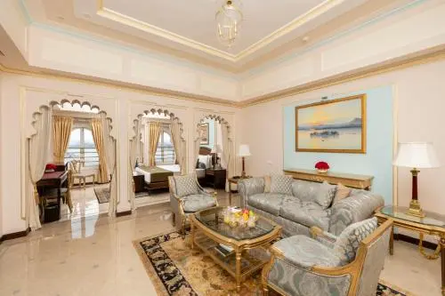 Taj Fateh Prakash Palace, Udaipur - Rooms - 732 Sqft 68 Sqmt Lake View King Beds 22