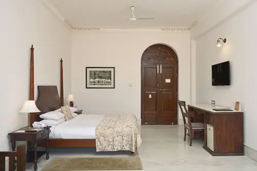 Fateh Garh, Udaipur - Rooms - 352 Sqft 33 Sqmt Mountain View Double Bed 13