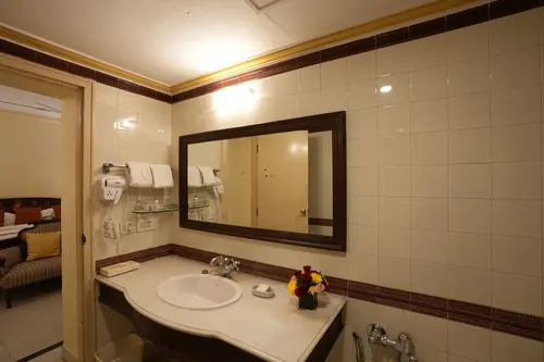 Shiv Niwas Palace, Udaipur - Rooms - Washroom 54