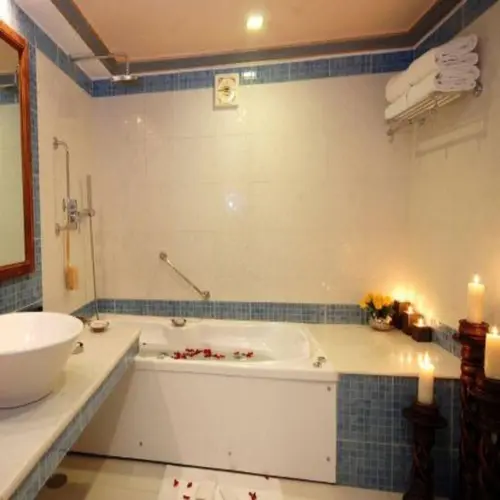 Shiv Niwas Palace, Udaipur - Rooms - Washroom 58