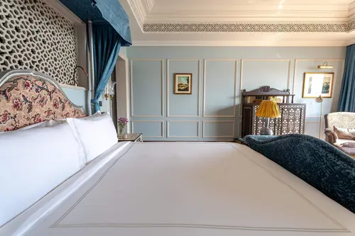 Raffles Udaipur - Rooms - 646 Sqft 60 Sqmt Lake View King Bed 3