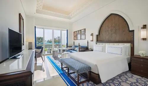 Hilton Salwa Beach Resort & Villas - Rooms - 517 Sqft 48 Sqmt Kingbed 10