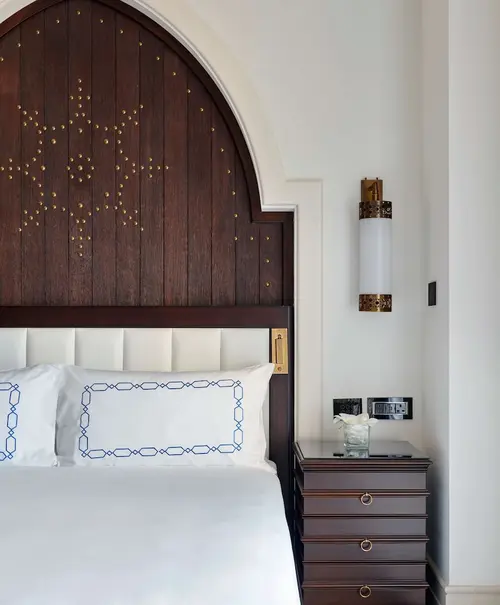 Hilton Salwa Beach Resort & Villas - Rooms - 517 Sqft 48 Sqmt Queenbed 70