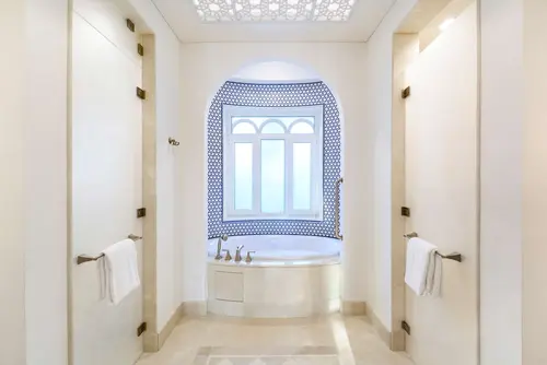 Hilton Salwa Beach Resort & Villas - Rooms - Washroom 83