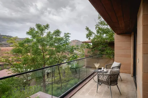 Holymont, Udaipur - Rooms - 914 Sqft 85 Sqmt King Bed 1