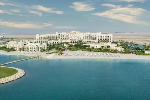 Jumeirah Gulf of Bahrain Resort & Spa - Overview - Outdoors 23