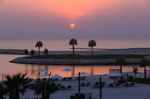 Jumeirah Gulf of Bahrain Resort & Spa - Overview - Outdoors 32