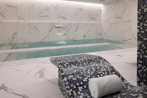 Jumeirah Gulf of Bahrain Resort & Spa - Rooms - Washroom 62